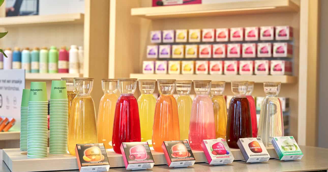 waterdrop Rotterdam opens at Meent 122 on 4 June 2026, bringing Microdrinks, drinkware and opening offers to the city centre.